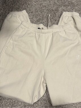 Gymshark Cream Logo Sweatpants Set